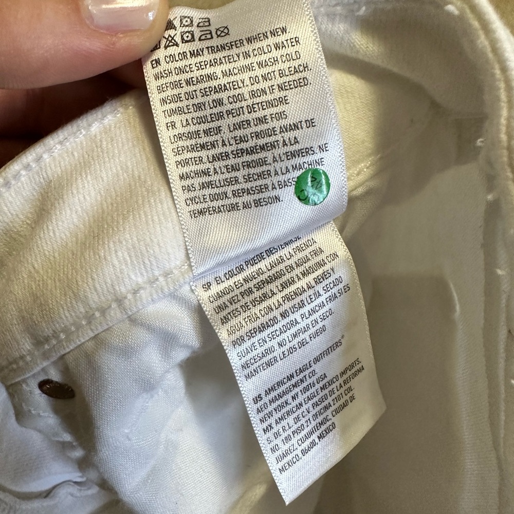 American Eagle White Shorts Stretch - Picture 6 of 8